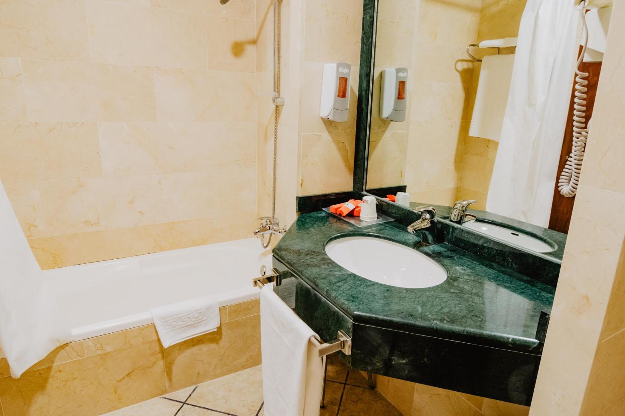 Hotel Hacienda Don Manuel Granja de Torrehermosa 외부 사진
